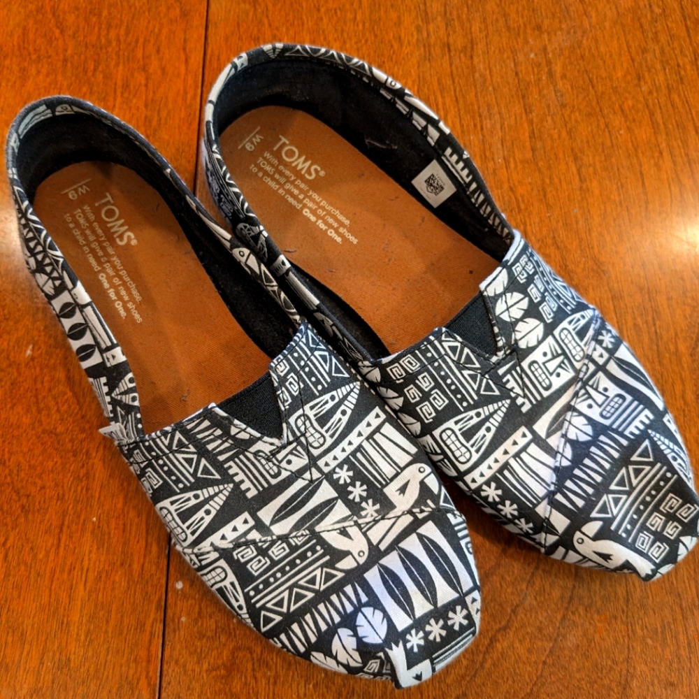 TOMS women's slip ons